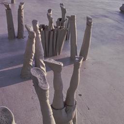 Installation, upside down, ...