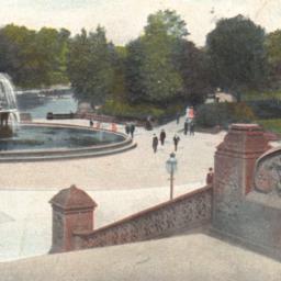 Fountain and Lake, Central ...