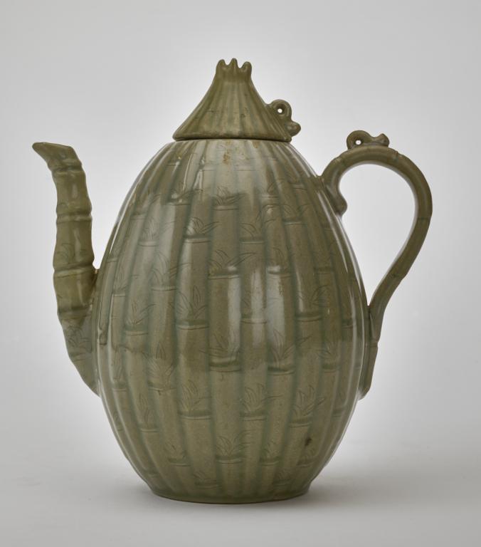 Celadon melon-shaped ewer and lid with bamboo and floral design, Side